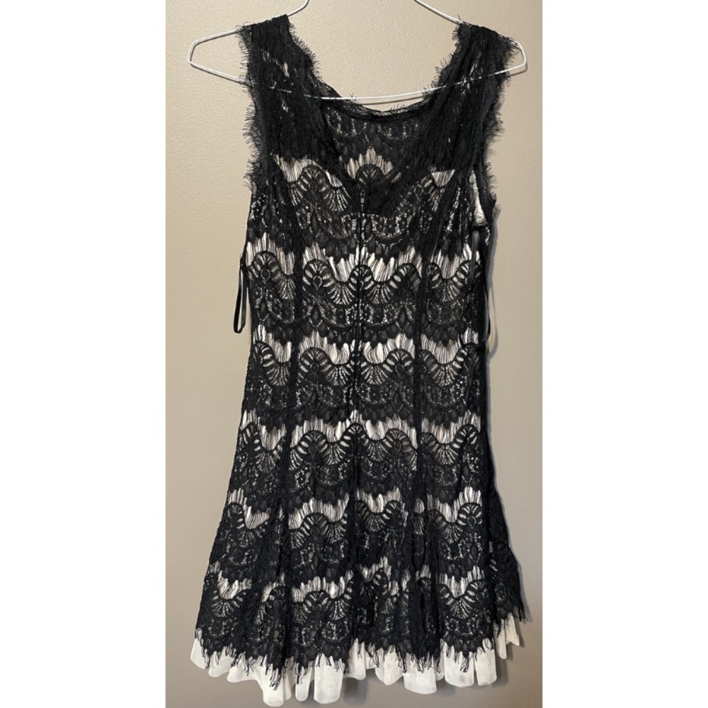 Dressbarn Black and Champagne Lace Overlay Vintage Tulle Cocktail Dress Size 12